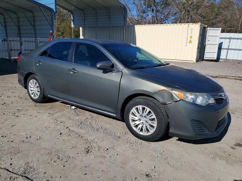 صورة رقم 4 من المزاد - 2014 TOYOTA CAMRY L مع VIN 4T1BF1FK9EU732872