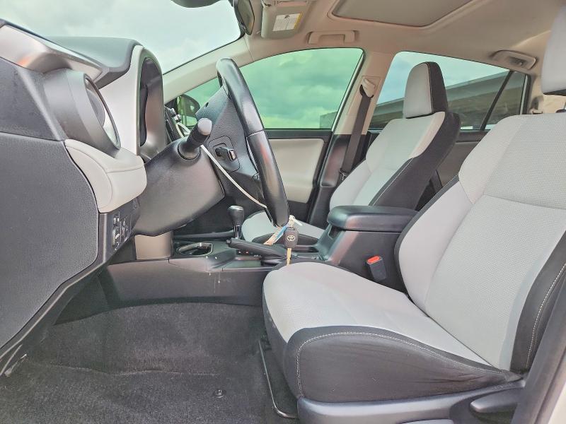 Photo 7 from auction – 2018 TOYOTA RAV4 with VIN JTMWFREV5JJ204192