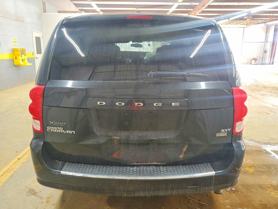 Photo 6 from auction – 2015 DODGE GRAND CARAVAN with VIN 2C4RDGCG6FR598400