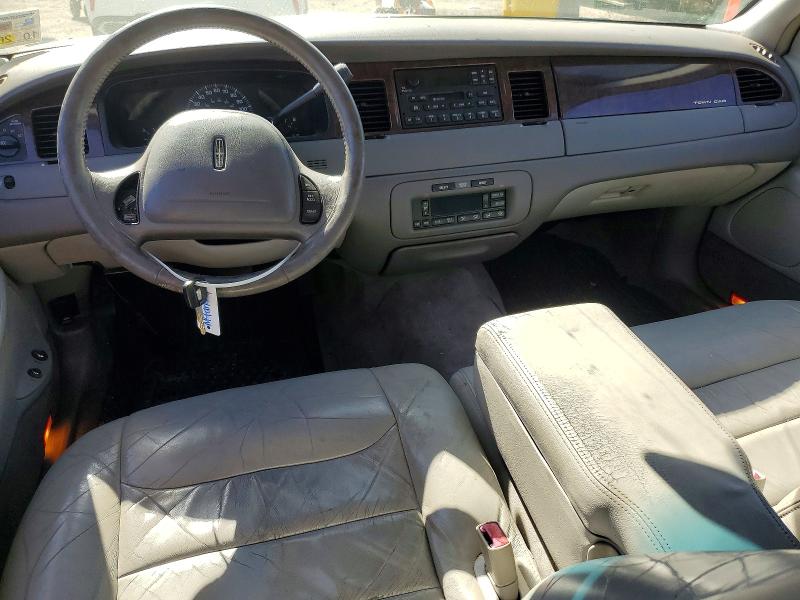 Photo 8 from auction – 2000 LINCOLN TOWN CAR E with VIN 1LNHM81W3YY876806