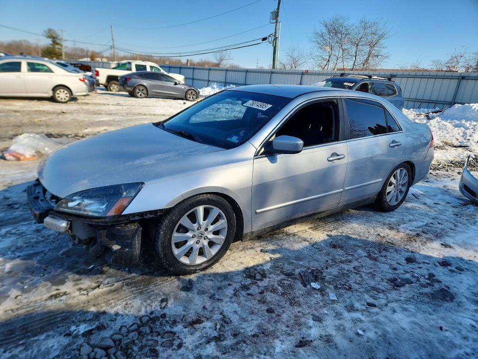 HONDA ACCORD 2007 with VIN 1HGCM56497A132365 - Photo from auction