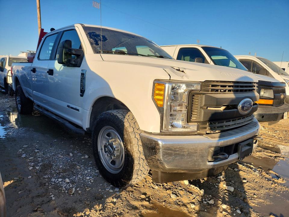 Photo 4 from auction – 2018 FORD F350 with VIN 1FT7W3AT7JEC49102