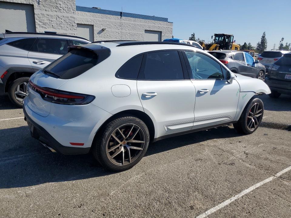 Photo 3 from auction – 2024 PORSCHE MACAN S with VIN WP1AG2A55RLB37015