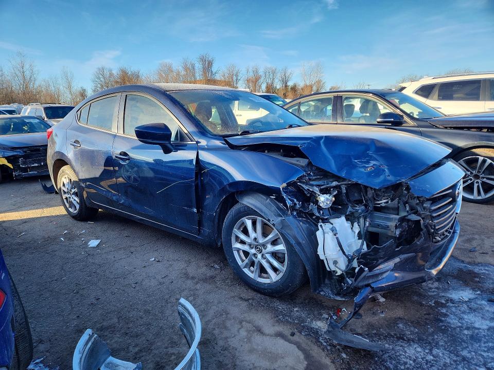 Photo 4 from auction – 2018 MAZDA 3 with VIN 3MZBN1U76JM230497