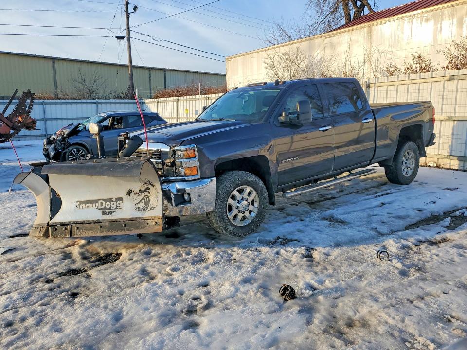 Photo 1 from auction – 2015 CHEVROLET SILVERADO with VIN 1GC1KVEG1FF163442