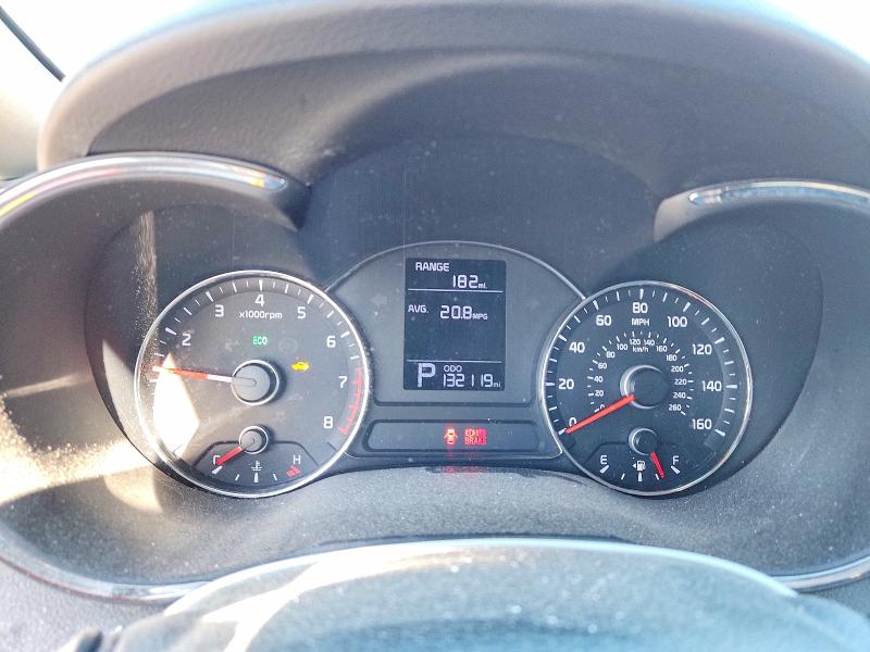 Photo 9 from auction – 2016 KIA FORTE with VIN KNAFX4A6XG5604326