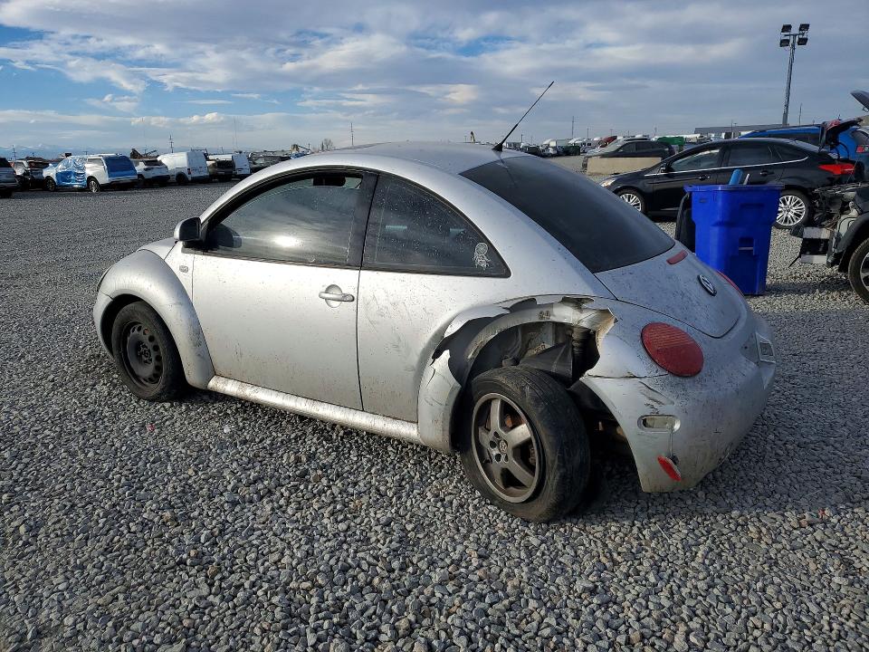 Photo 2 from auction – 2000 VOLKSWAGEN NEW BEETLE with VIN 3VWCA21C5YM473963