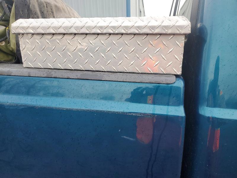 Photo 10 from auction – 2000 FORD F250 with VIN 1FTNF21F4YEC37608
