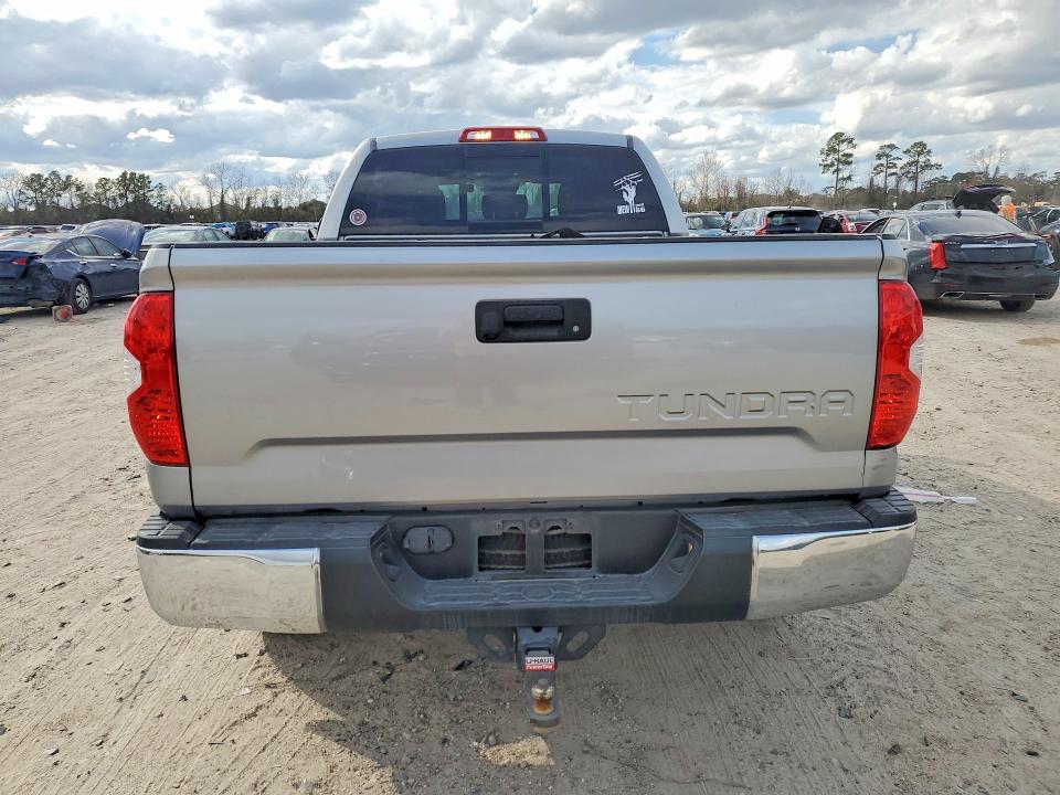 Photo 6 from auction – 2019 TOYOTA TUNDRA with VIN 5TFRY5F17KX244137