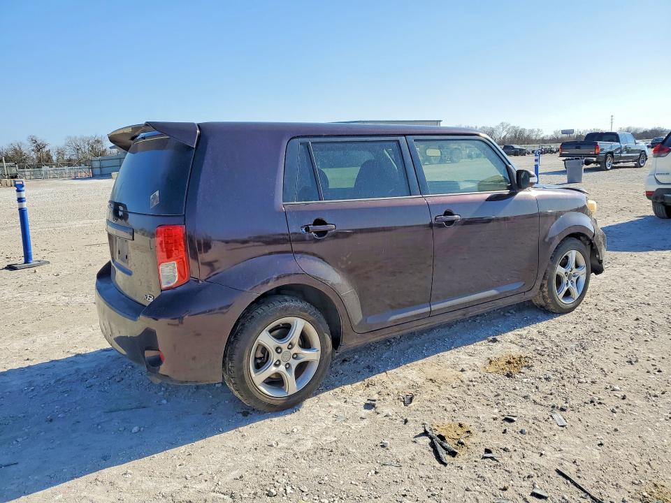 Photo 3 from auction – 2011 TOYOTA SCION with VIN JTLZE4FE8B1123209