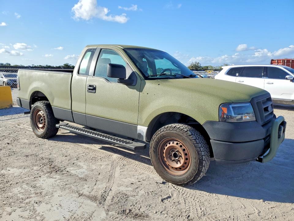 Photo 4 from auction – 2005 FORD F150 with VIN 1FTRF14W35KC55778