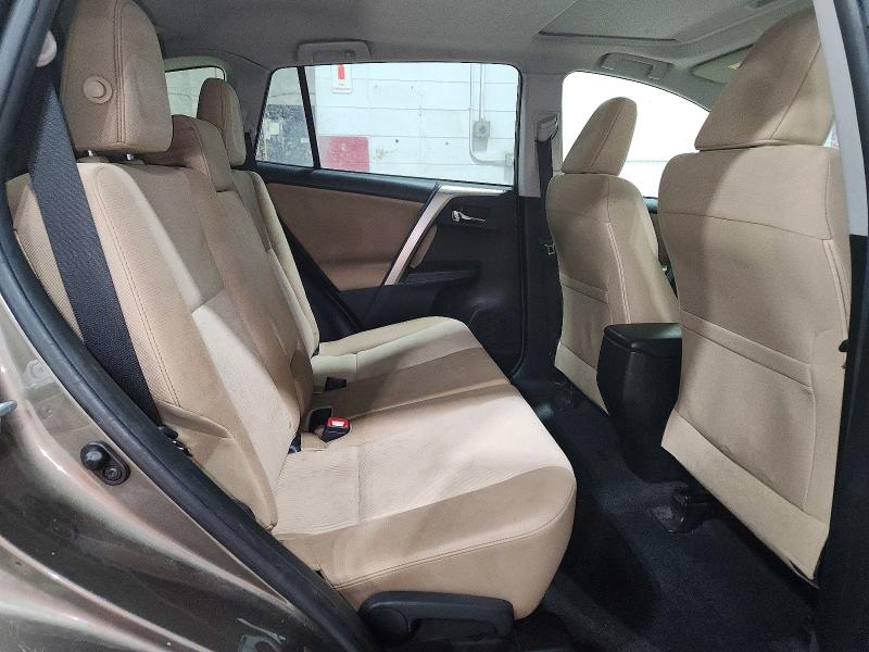 Photo 11 from auction – 2015 TOYOTA RAV4 XLE with VIN JTMRFREV3FD105745