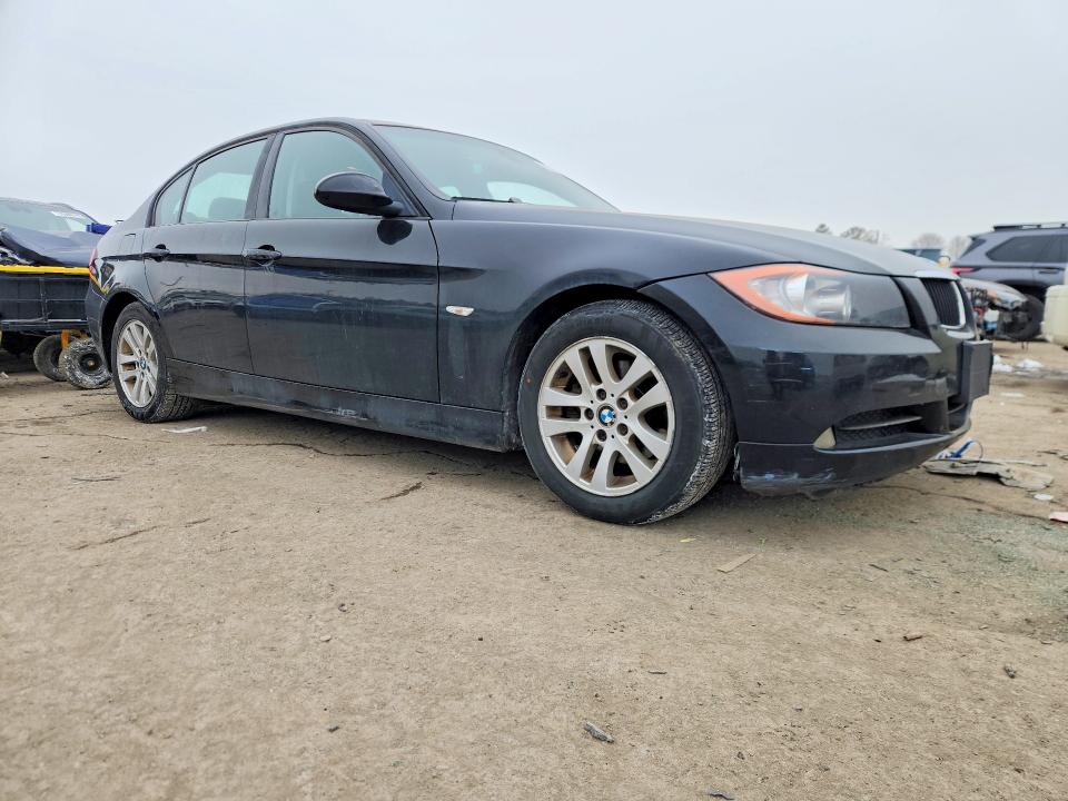 Photo 4 from auction – 2006 BMW 325 with VIN WBAVB13586KX44503