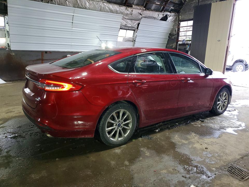 Photo 3 from auction – 2017 FORD FUSION with VIN 3FA6P0HD8HR320147
