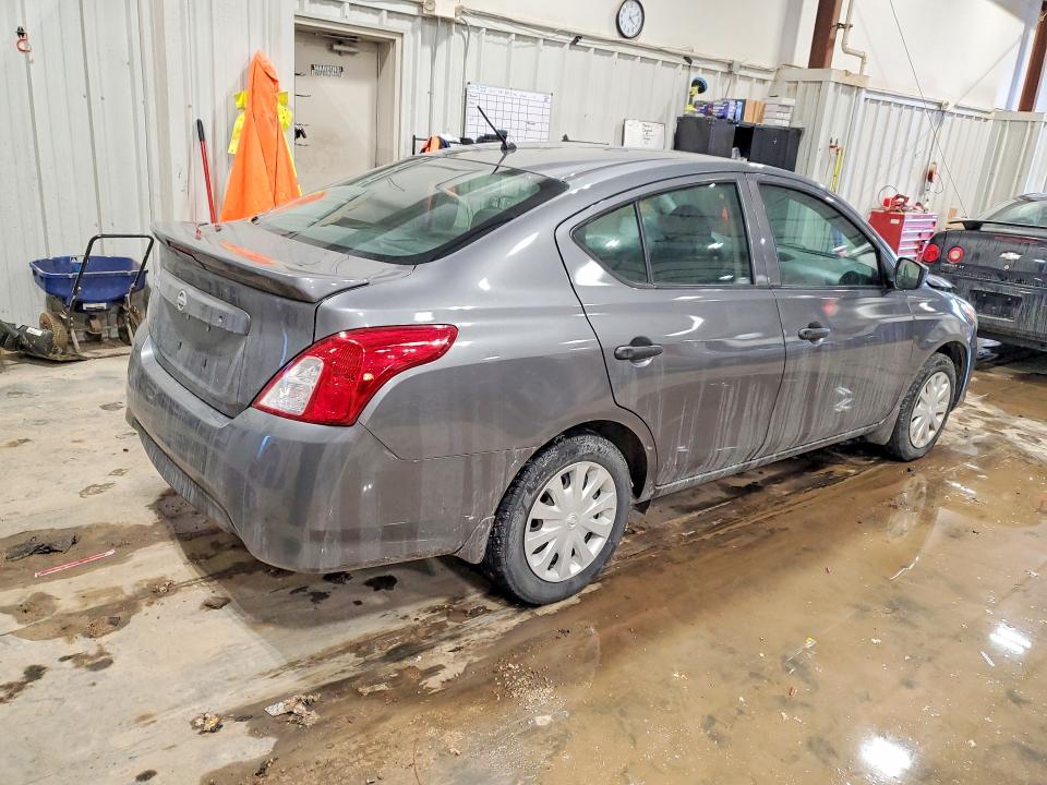 Photo 3 from auction – 2017 NISSAN VERSA with VIN 3N1CN7AP7HL884586
