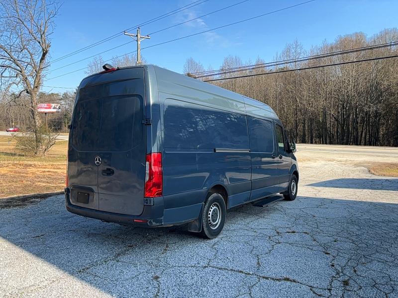 Photo 4 from auction – 2019 MERCEDES-BENZ SPRINTER 2 with VIN WD4PF1CD7KT007052