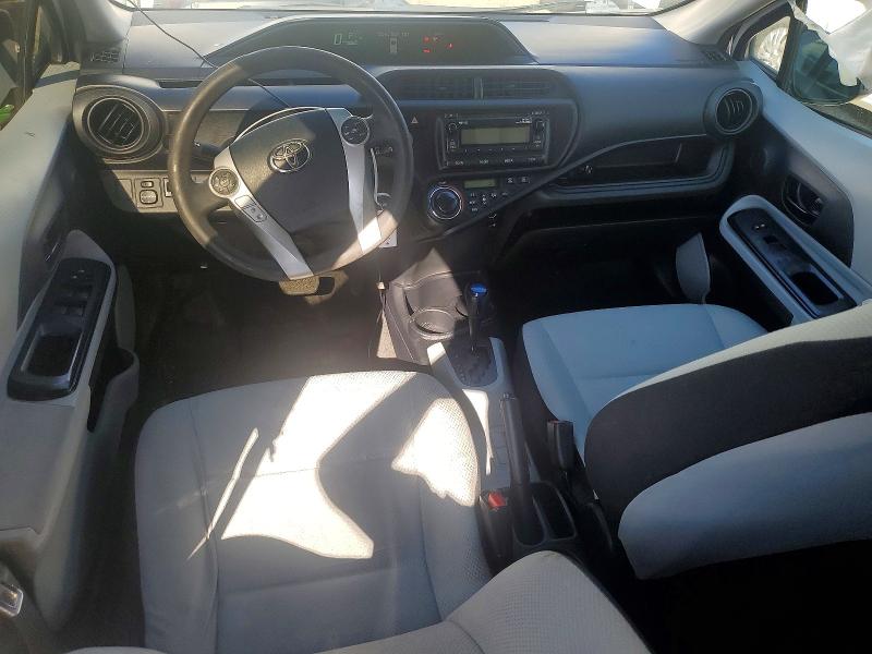 Photo 8 from auction – 2013 TOYOTA PRIUS C with VIN JTDKDTB33D1550587