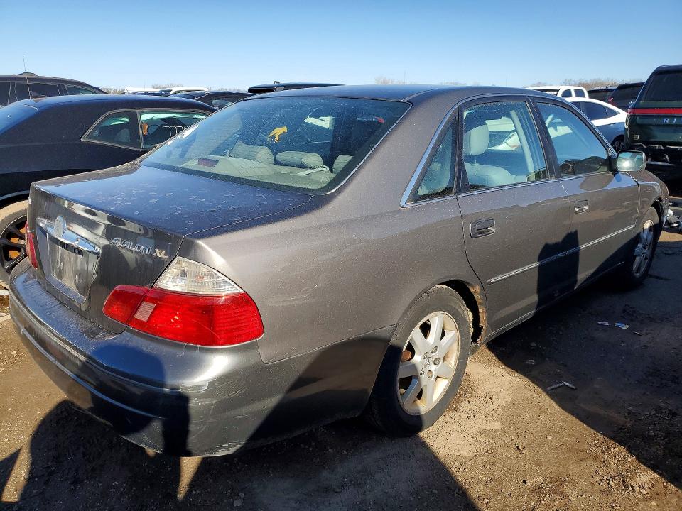 Photo 3 from auction – 2003 TOYOTA AVALON XL with VIN 4T1BF28B73U288021