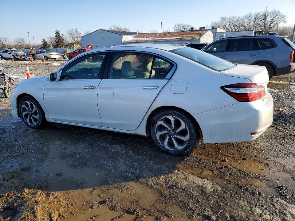 Photo 2 from auction – 2016 HONDA ACCORD with VIN 1HGCR2F75GA034007