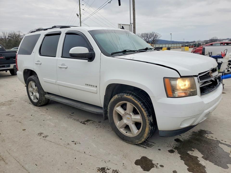 Photo 4 from auction – 2011 CHEVROLET TAHOE with VIN 1GNSKBE01BR330775