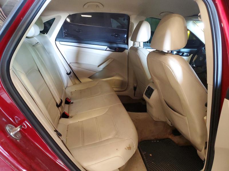 Photo 10 from auction – 2015 VOLKSWAGEN PASSAT with VIN 1VWBT7A33FC026517