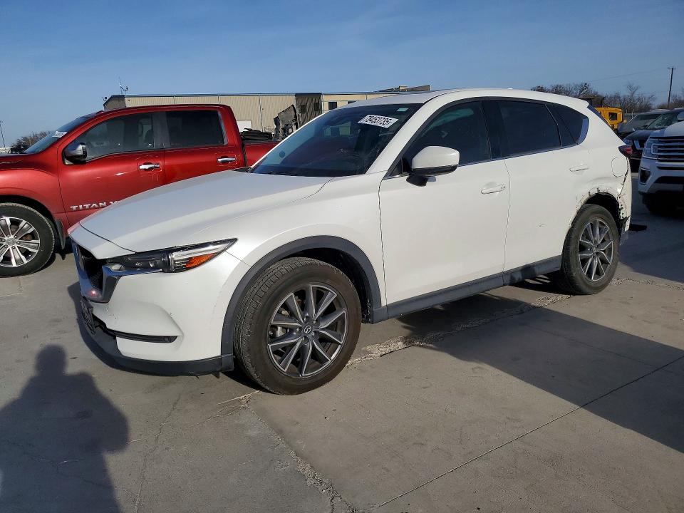 MAZDA CX-5 2017 مع رقم تعريف المركبة JM3KFADLXH0135295 - صورة من المزاد