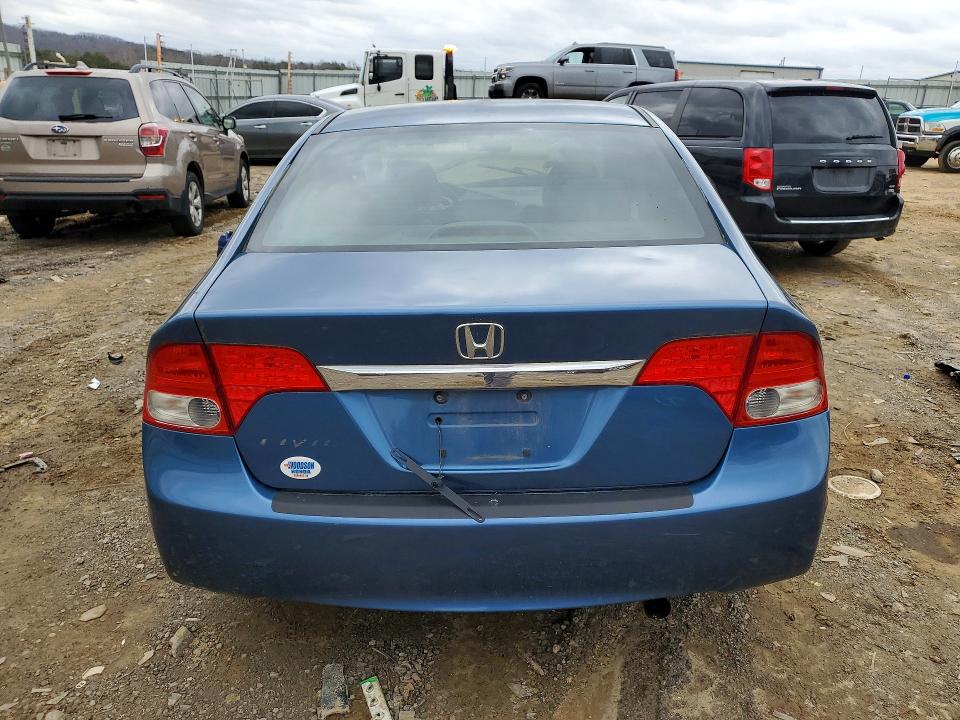 Фото 6 с аукциона – 2010 HONDA CIVIC с VIN 19XFA1F93AE006063