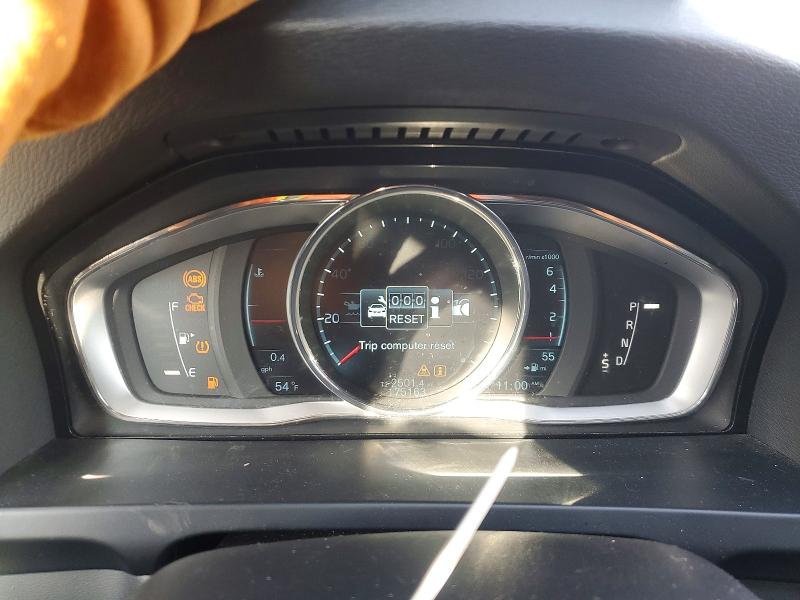 Photo 9 from auction – 2015 VOLVO V60 PREMIE with VIN YV126MEB6F1206249