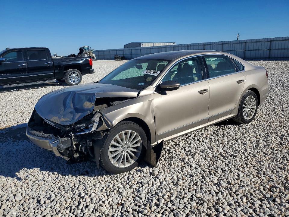 VOLKSWAGEN PASSAT SE 2017 with VIN 1VWBT7A30HC021827 - Photo from auction