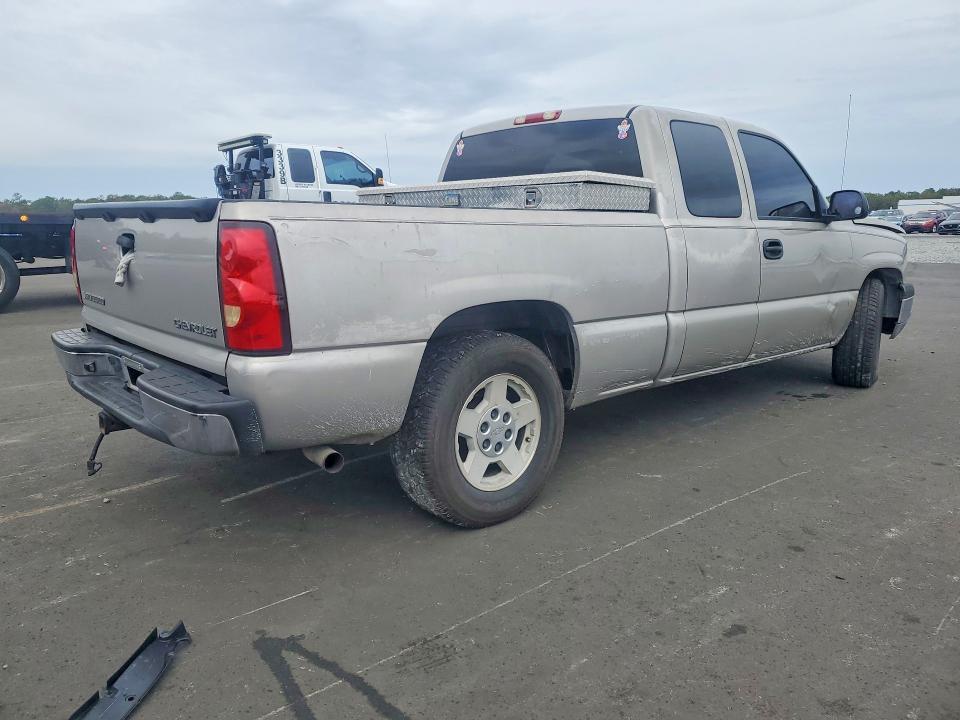 Photo 3 from auction – 2004 CHEVROLET SILVERADO with VIN 2GCEC19T341185557