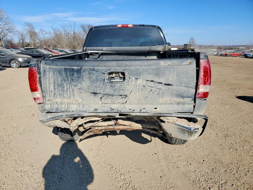Photo 6 from auction – 2003 CHEVROLET SILVERADO with VIN 1GCHK29U73E355673