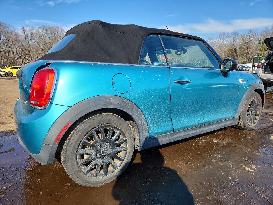 Photo 3 from auction – 2016 MINI COOPER with VIN WMWWG5C58G3C19663