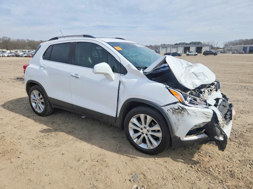 Photo 4 from auction – 2019 CHEVROLET TRAX with VIN 3GNCJMSB4KL111468