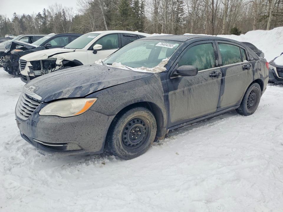 CHRYSLER 200 LX 2014 with VIN 1C3CCBAB2EN229536 - Photo from auction