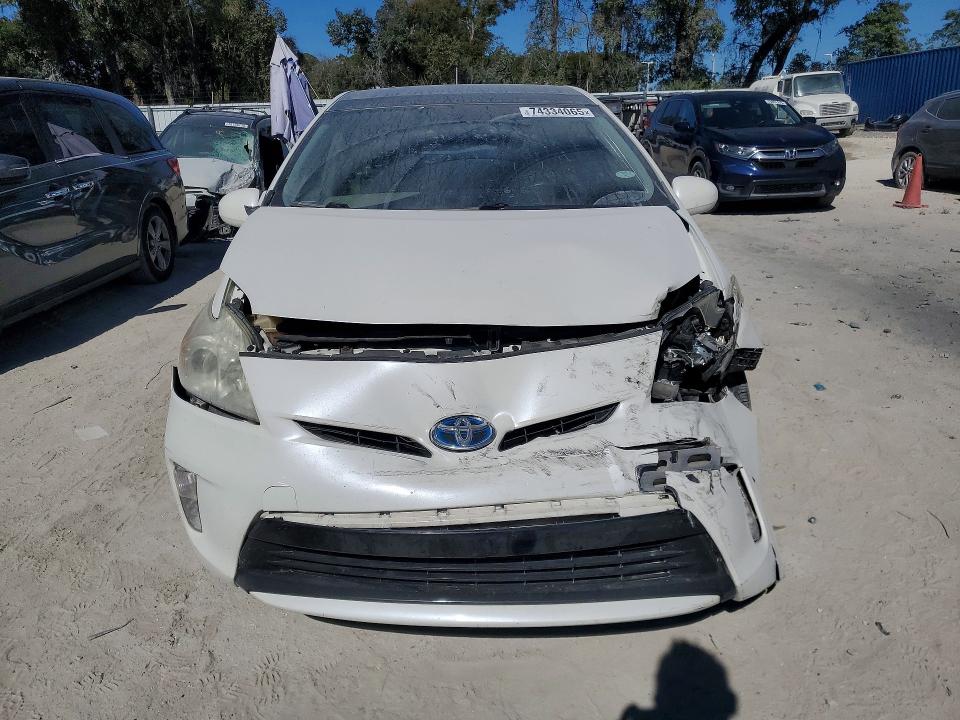 Photo 5 from auction – 2013 TOYOTA PRIUS with VIN JTDKN3DUXD5563056