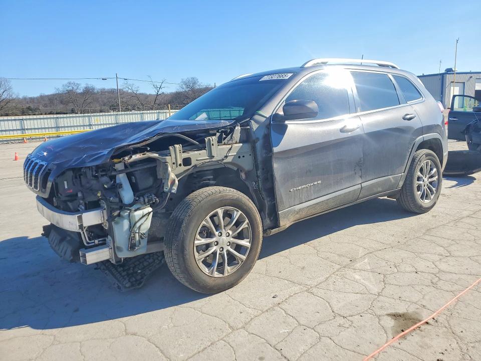 JEEP CHEROKEE 2019 with VIN 1C4PJMLNXKD211017 - Photo from auction