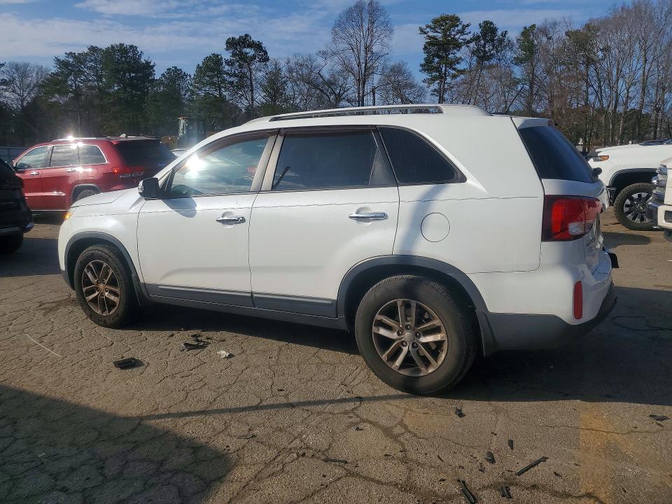 Photo 2 from auction – 2015 KIA SORENTO with VIN 5XYKT4A66FG609641