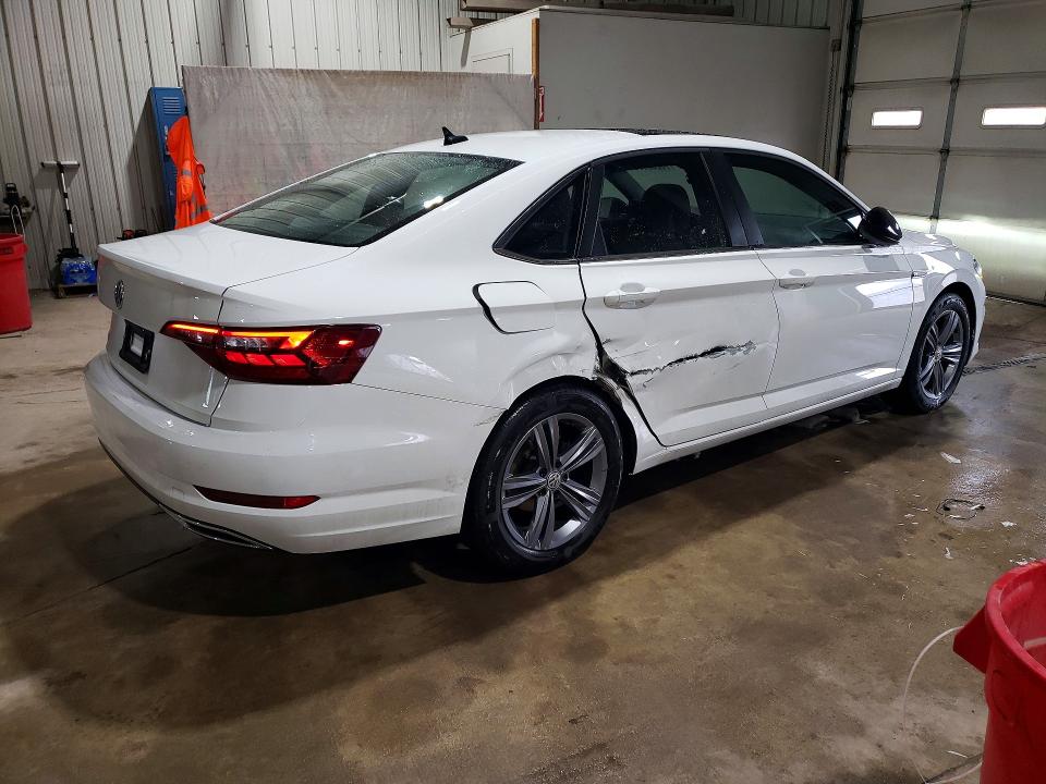 Photo 3 from auction – 2020 VOLKSWAGEN JETTA with VIN 3VWCB7BU0LM064778