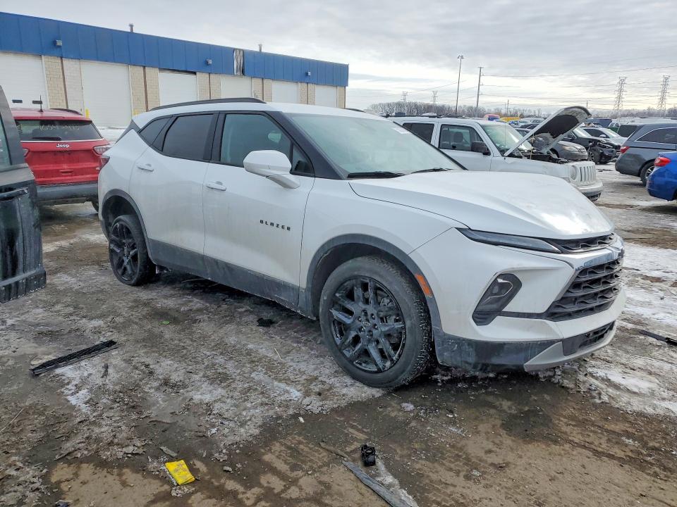 Photo 4 from auction – 2024 CHEVROLET BLAZER with VIN 3GNKBCR43RS283436