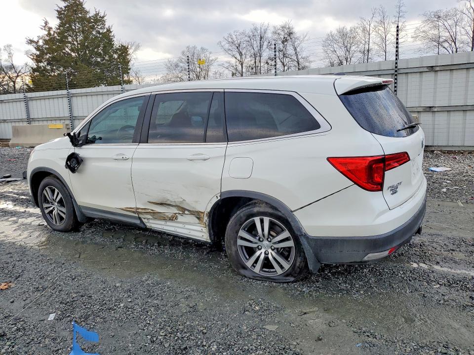 Photo 2 from auction – 2016 HONDA PILOT with VIN 5FNYF5H74GB012874