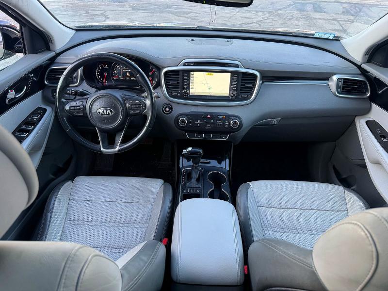 Photo 9 from auction – 2016 KIA SORENTO SX with VIN 5XYPKDA56GG030215