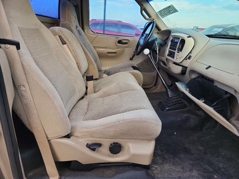 Photo 10 from auction – 2001 FORD F-150 with VIN 1FTZF172X1NB44145