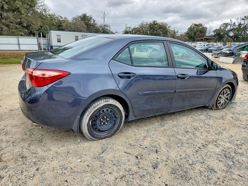 Photo 3 from auction – 2017 TOYOTA COROLLA with VIN 2T1BURHE1HC818176