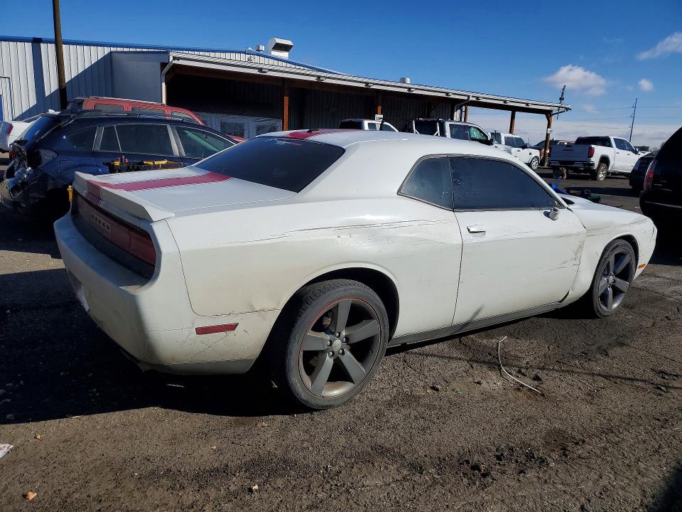 Photo 3 from auction – 2014 DODGE CHALLENGER with VIN 2C3CDYAG2EH299252