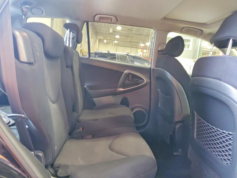 Photo 11 from auction – 2006 TOYOTA RAV4 with VIN JTMBD32V166012879