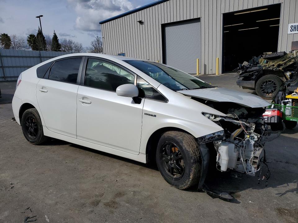 Photo 4 from auction – 2014 TOYOTA PRIUS with VIN JTDKN3DU9E1759319