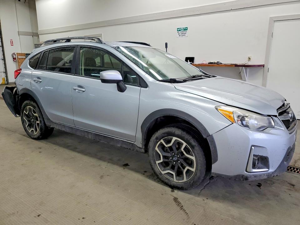 Photo 4 from auction – 2017 SUBARU CROSSTREK with VIN JF2GPABC3HG230286