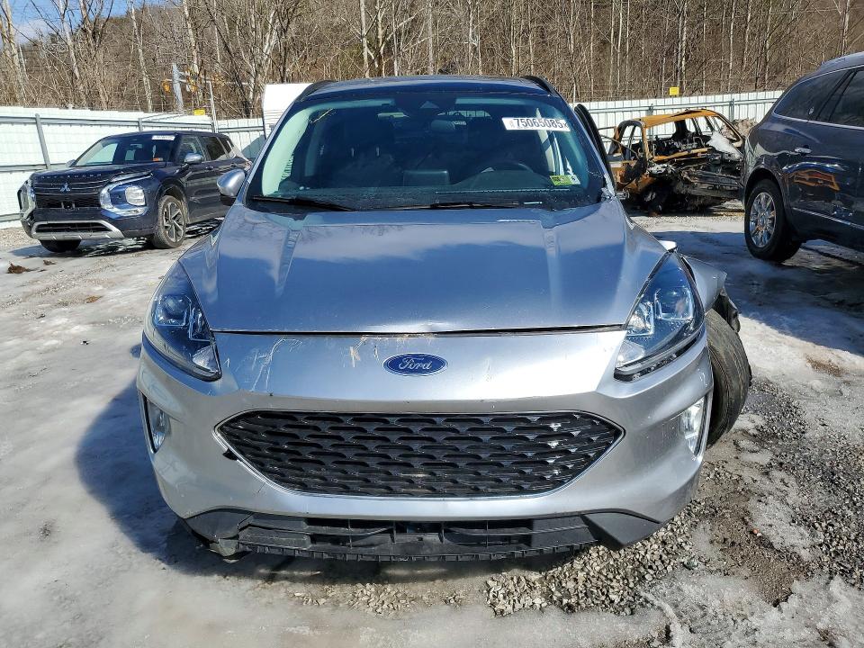 Photo 5 from auction – 2022 FORD ESCAPE with VIN 1FMCU0H60NUB78397