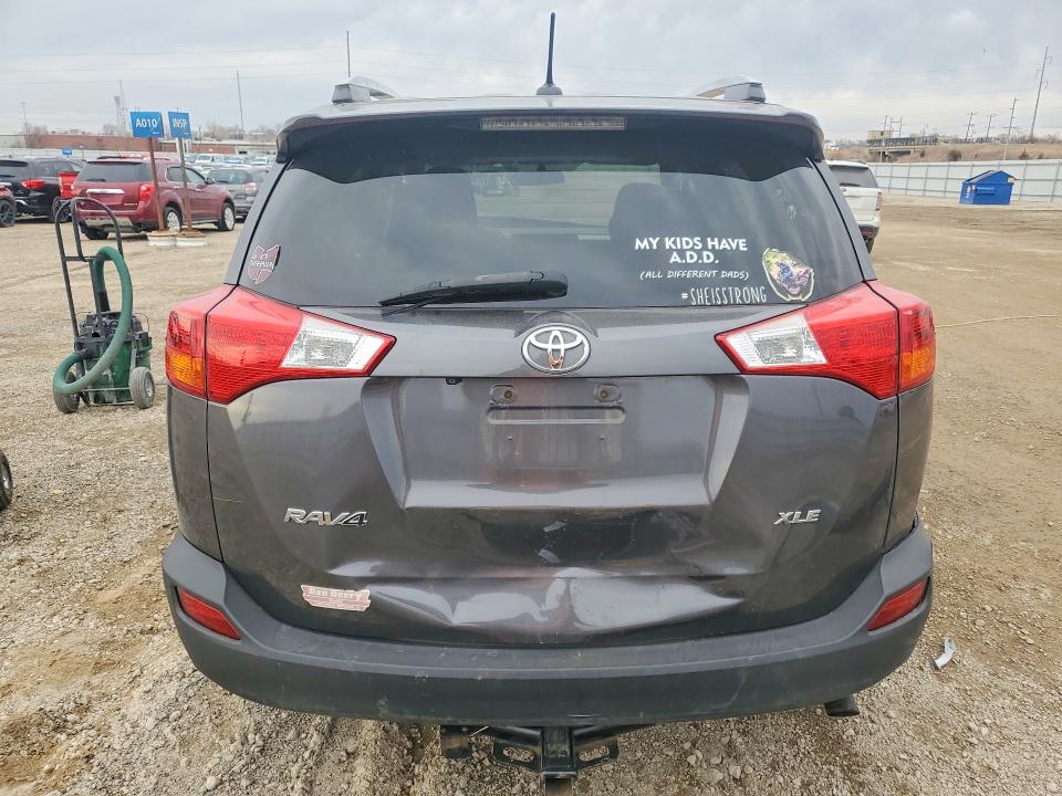 Photo 6 from auction – 2015 TOYOTA RAV4 with VIN 2T3WFREV9FW183176