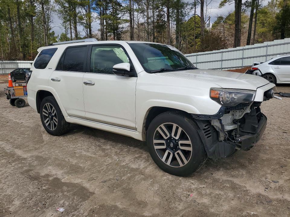 Photo 4 from auction – 2016 TOYOTA 4RUNNER SR with VIN JTEZU5JR9G5134875